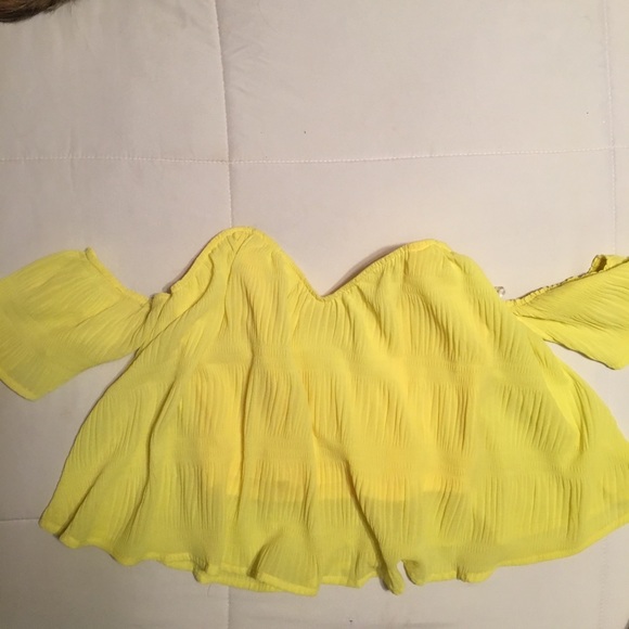 Yellow flowy off the shoulder top - Picture 3 of 5